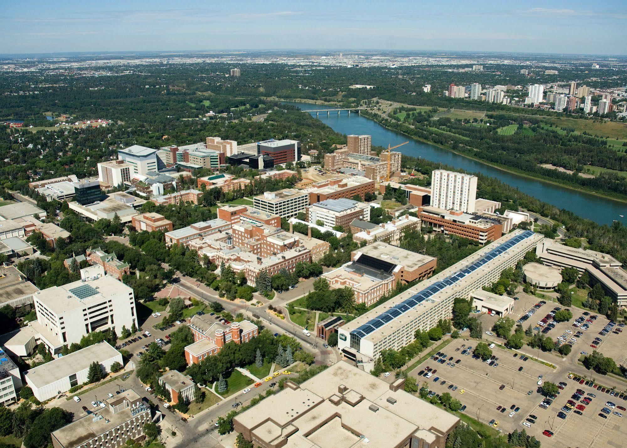 University Of Alberta - Hotel Едмънтън Екстериор снимка